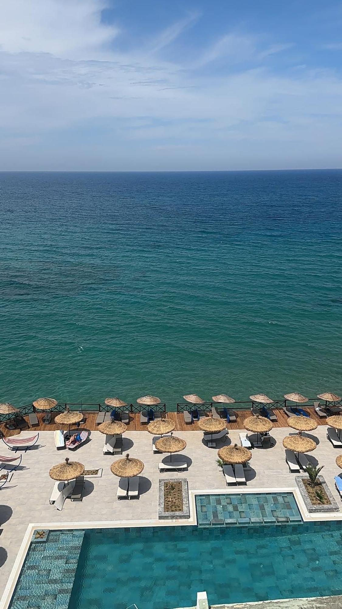 Manolya Hotel Lapithos  Esterno foto