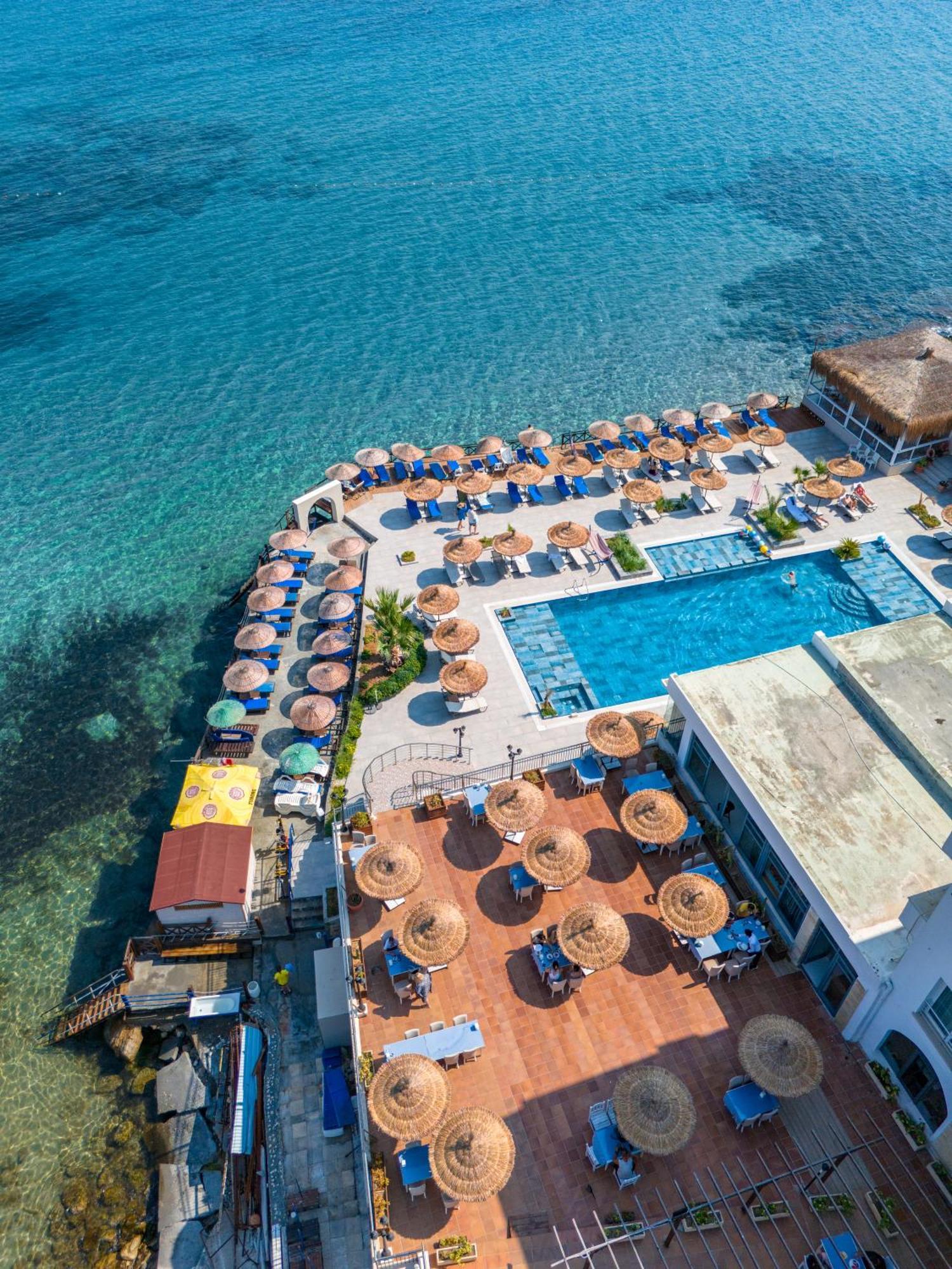 Manolya Hotel Lapithos  Esterno foto