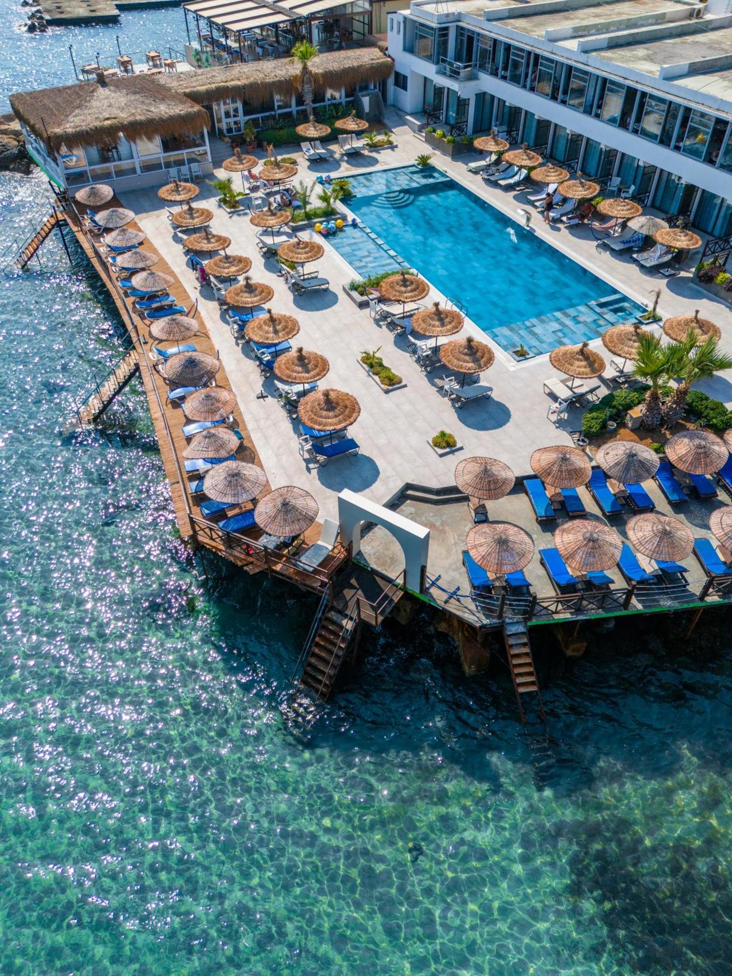 Manolya Hotel Lapithos  Esterno foto